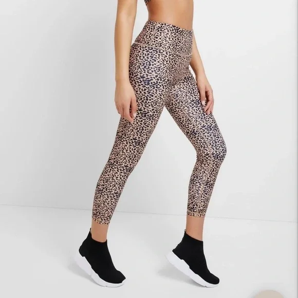 All Fenix Cheetah Sand 7/8 Leggings - Picture 2 of 4